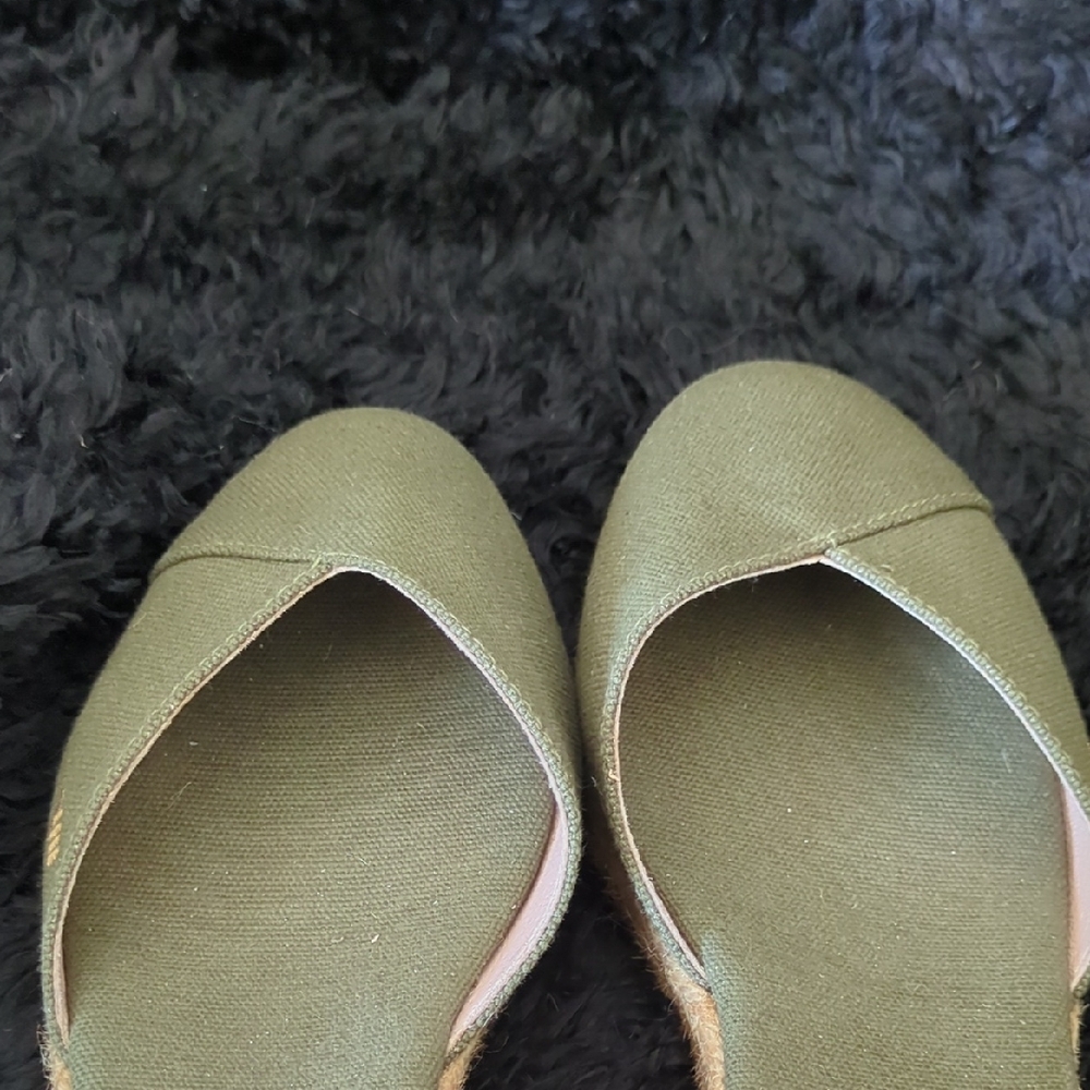 Viscata Barcelona Olive Espadrille Wedges - Picture 8 of 9